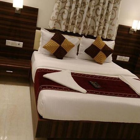Hotel Golden City Βομβάη Εξωτερικό φωτογραφία